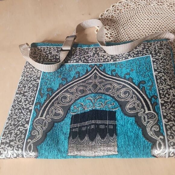 Prayer rug with carrying case - Picture 4 of 4